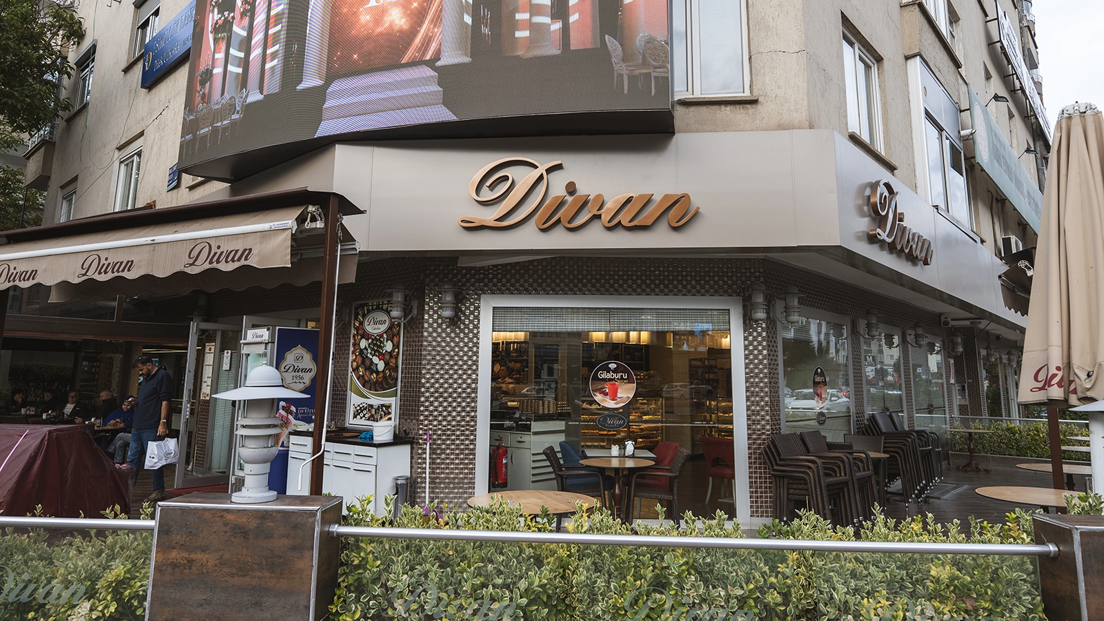Divan Pastanesi Alparslan Şubesi